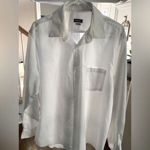 Men’s Van Heusen Regular Fit Dress shirt, 17 34/35, white color, long sleeve
